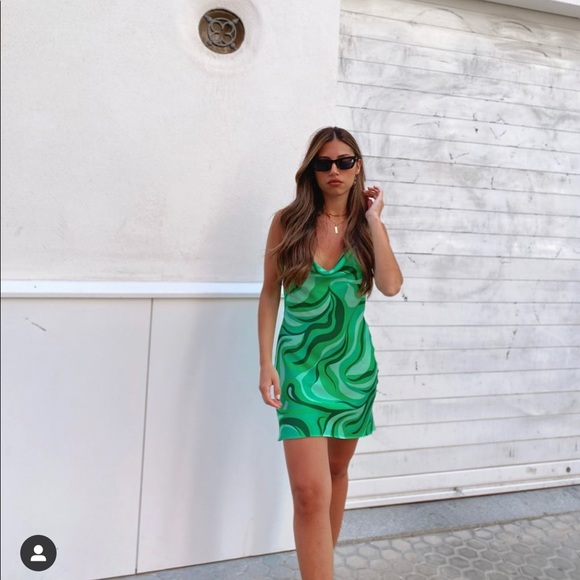 Zara flowy mini dress - Picture 8 of 16